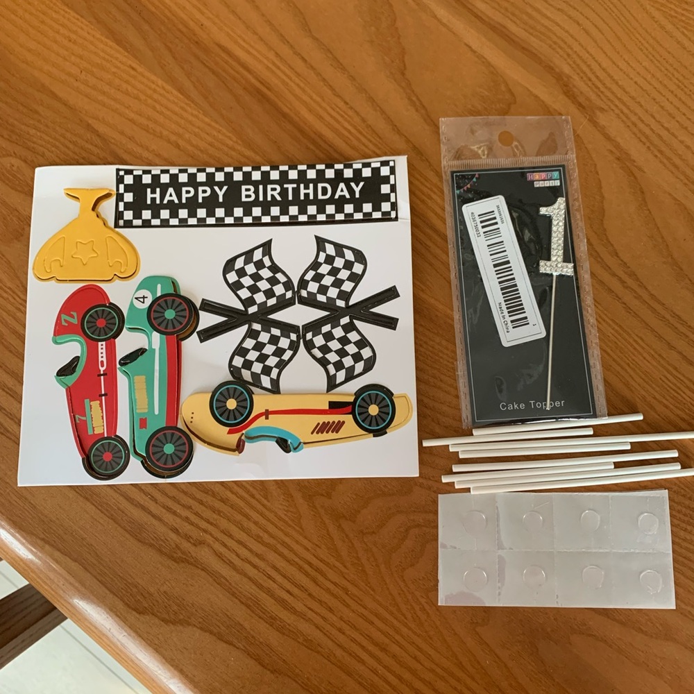 Décoration pour gâteau d’anniversaire en carton